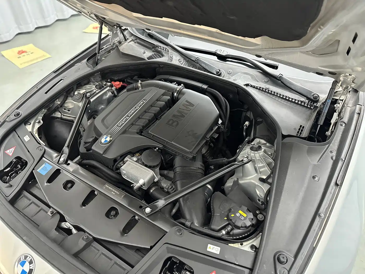 BMW 5 Series 2011 535Li Luxury фото 52
