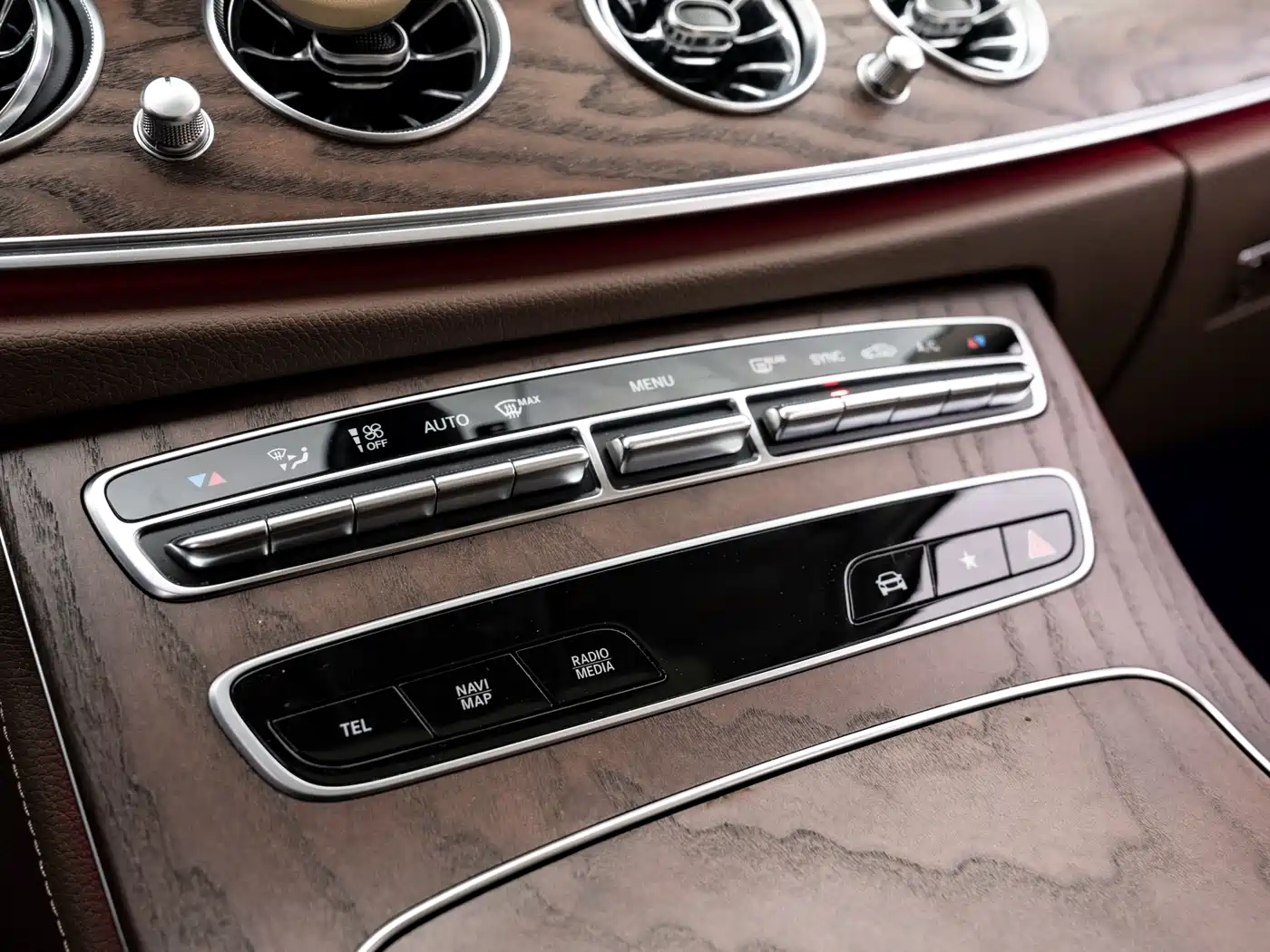 Mercedes-Benz E-Class 2023 E 300 L Luxury фото 19