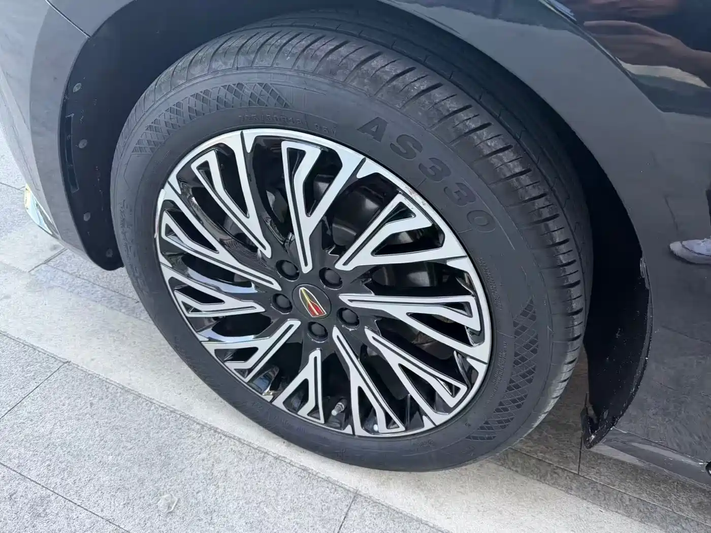 Hongqi H5 2023 2.0T Auto Smart Connect Flag Comfort фото 6