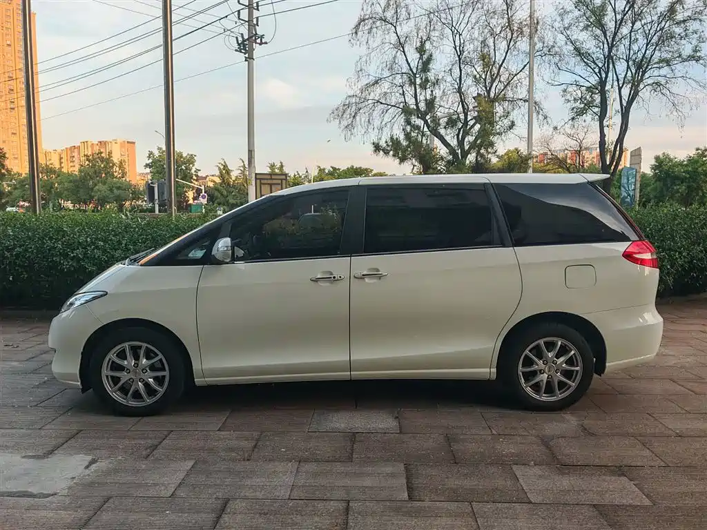 BYD M6 2015 2.4L Automatic Premium Edition фото 14