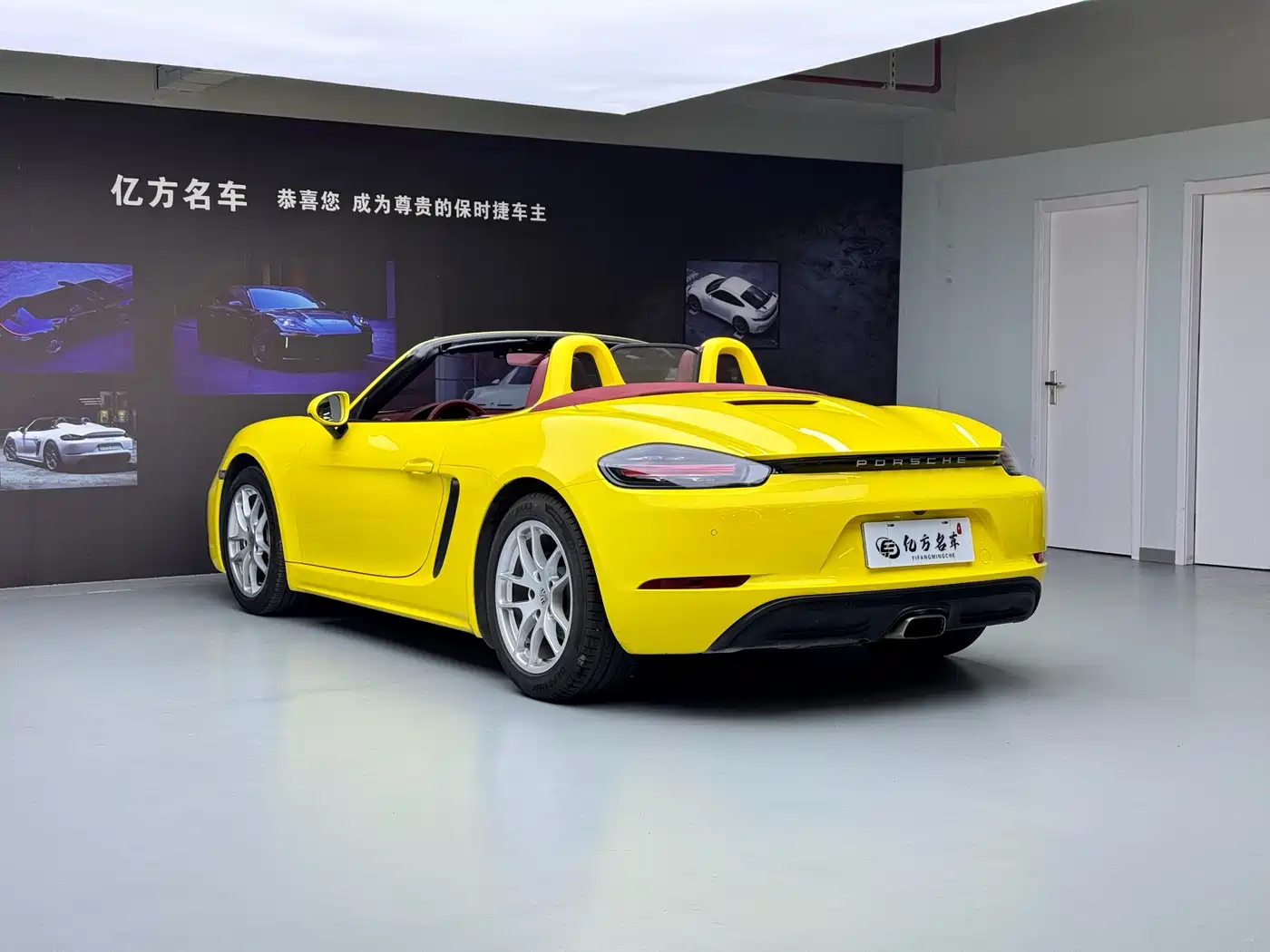 Porsche 718 2018 Boxster 2.0T фото 15