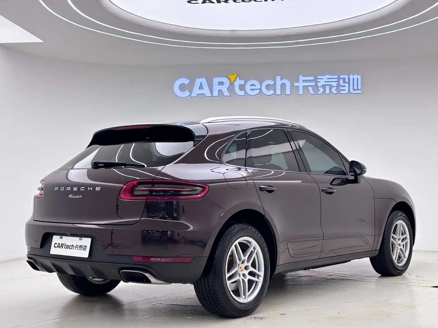 Porsche Macan 2016 Macan 2.0T фото 25