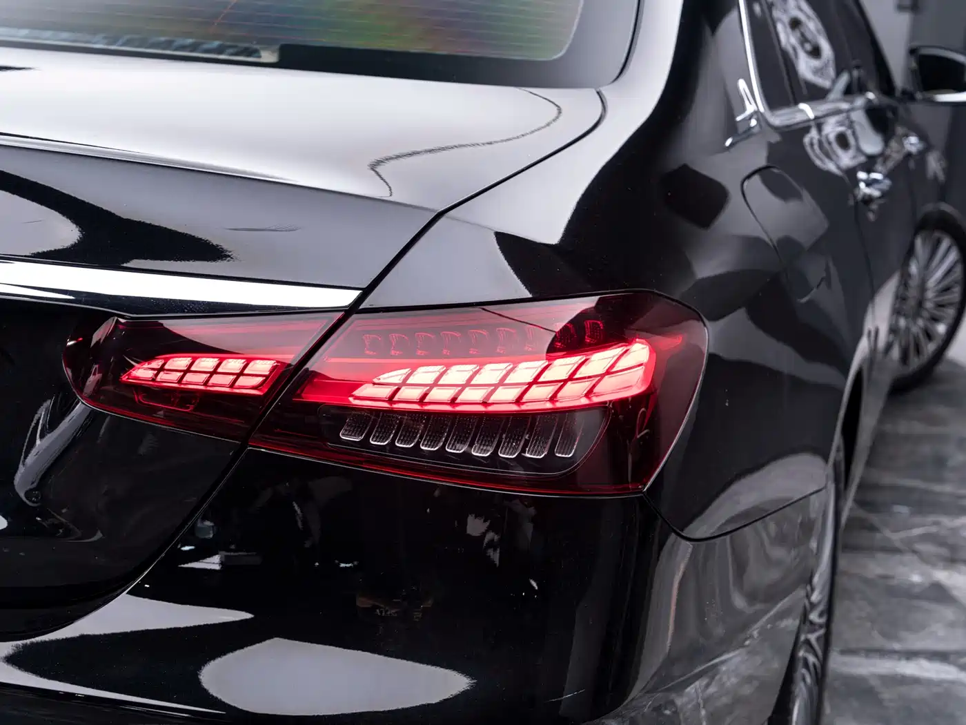 Mercedes-Benz E-Class 2023 E 300 L Luxury фото 11