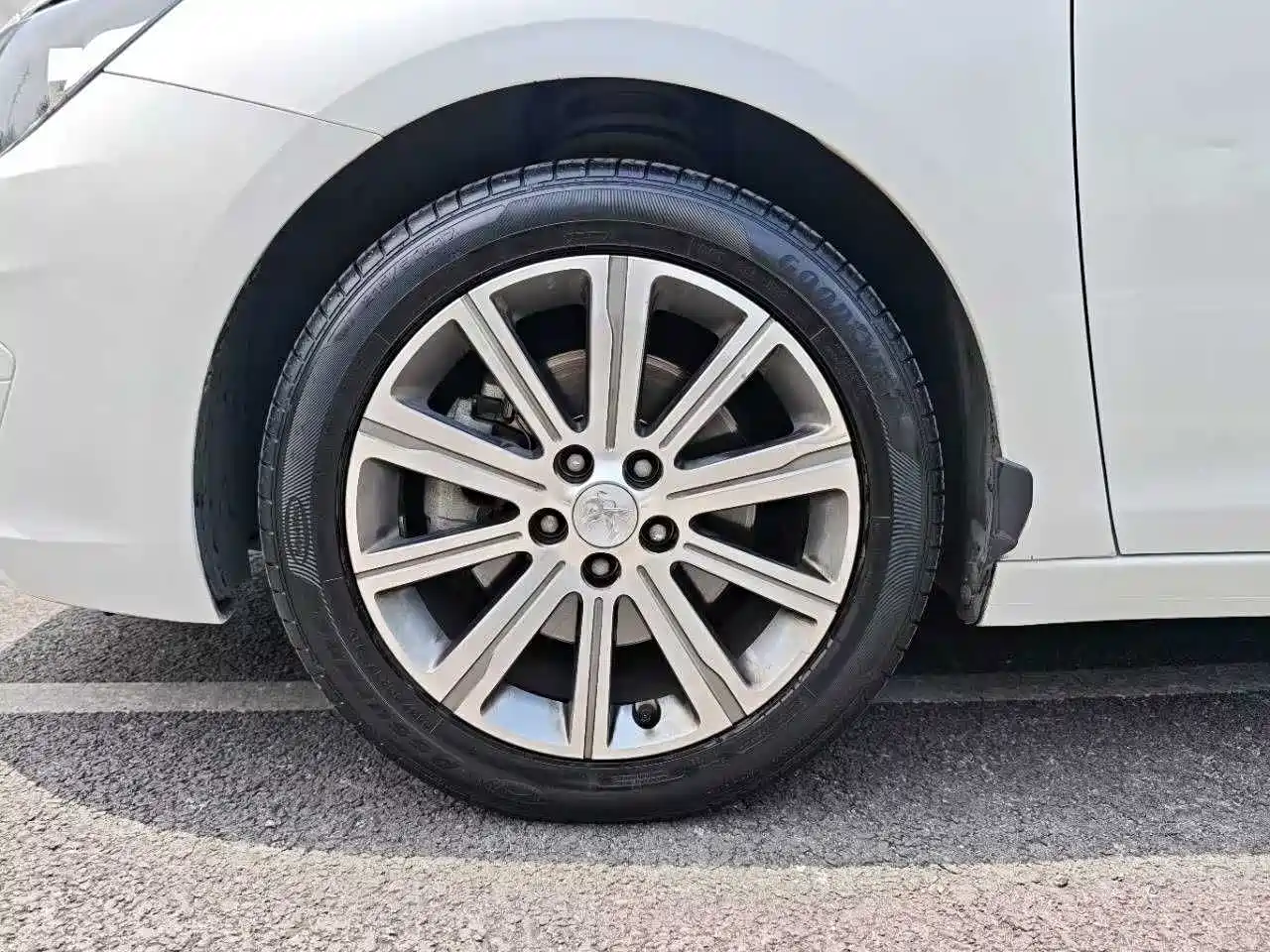 Peugeot 408 2018 Facelift 350THP Automatic Luxury фото 29