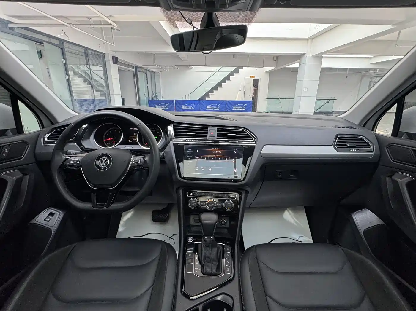 Volkswagen Tiguan L 2020 330TSI Auto 2WD Smart Luxury China VI фото 10