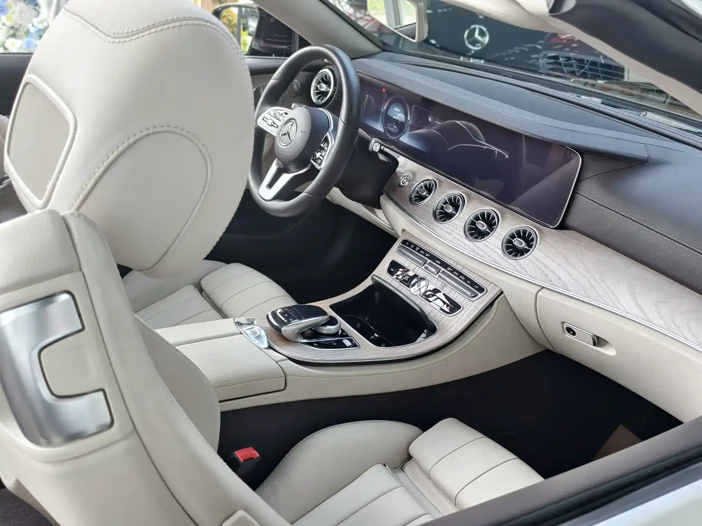 Mercedes-Benz E-Class (Import) 2018 E 200 4MATIC Convertible Coupe фото 7