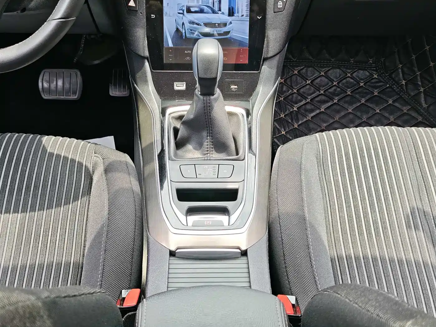 Peugeot 408 2018 Facelift 350THP Automatic Luxury фото 21