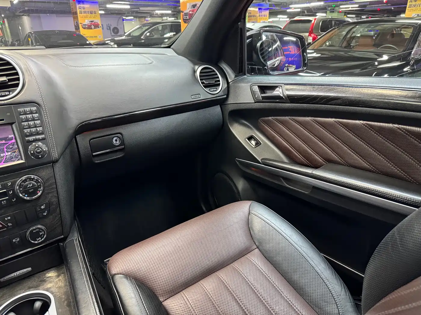 Mercedes-Benz GL-Class 2011 GL 450 Prestige Grand Edition фото 21