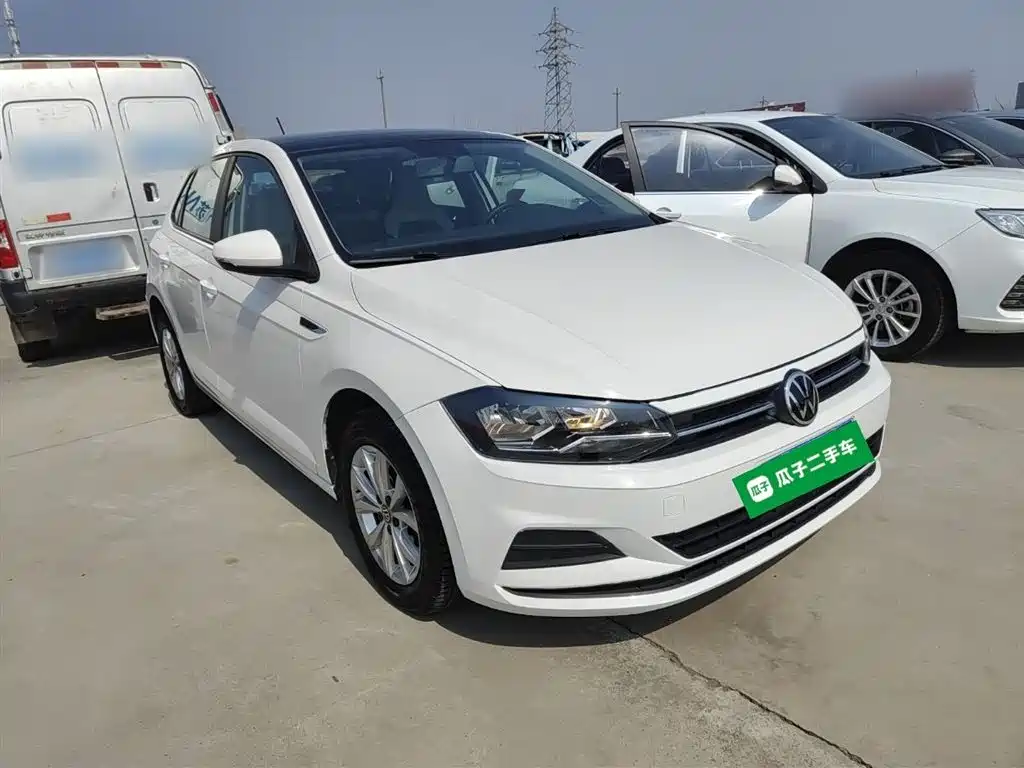 Volkswagen Polo 2019 Plus 1.5L Automatic Panorama Enjoyment Edition фото 22
