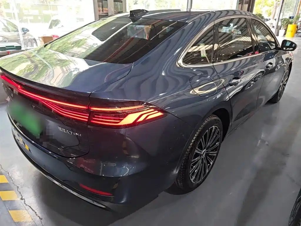 Geely Galaxy Galaxy A7 2025 EM-i фото 7