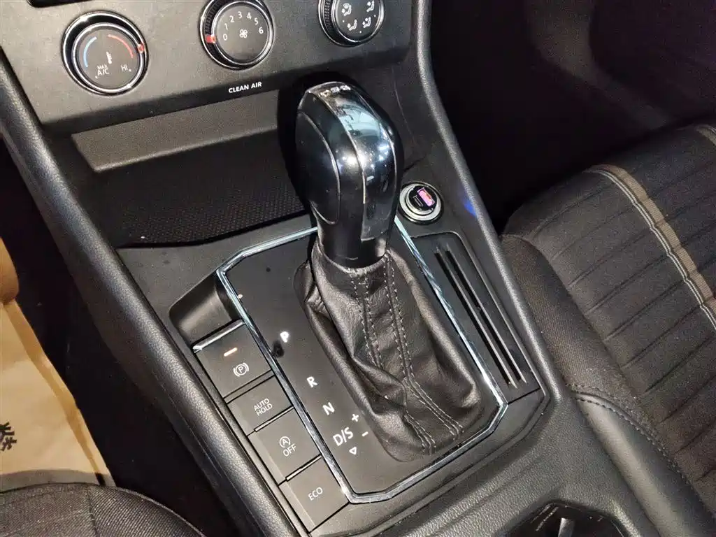 Volkswagen Lavida 2018 280TSI DSG Comfort Edition China V фото 14