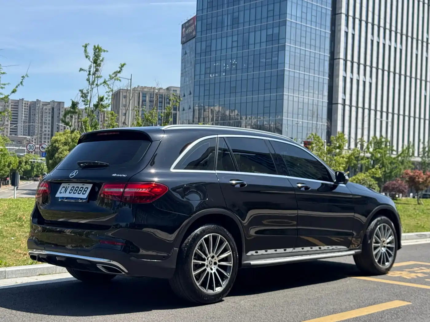 Mercedes-Benz GLC 2019 GLC 260 L 4MATIC Luxury фото 26