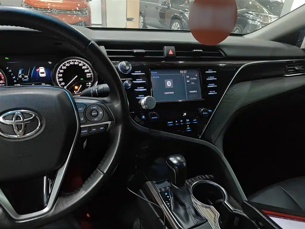 Toyota Camry 2018 2.0G Luxury Edition фото 10