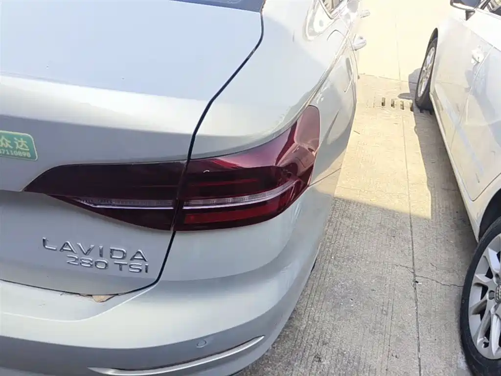 Volkswagen Lavida 2021 280TSI DSG Comfort Edition фото 8