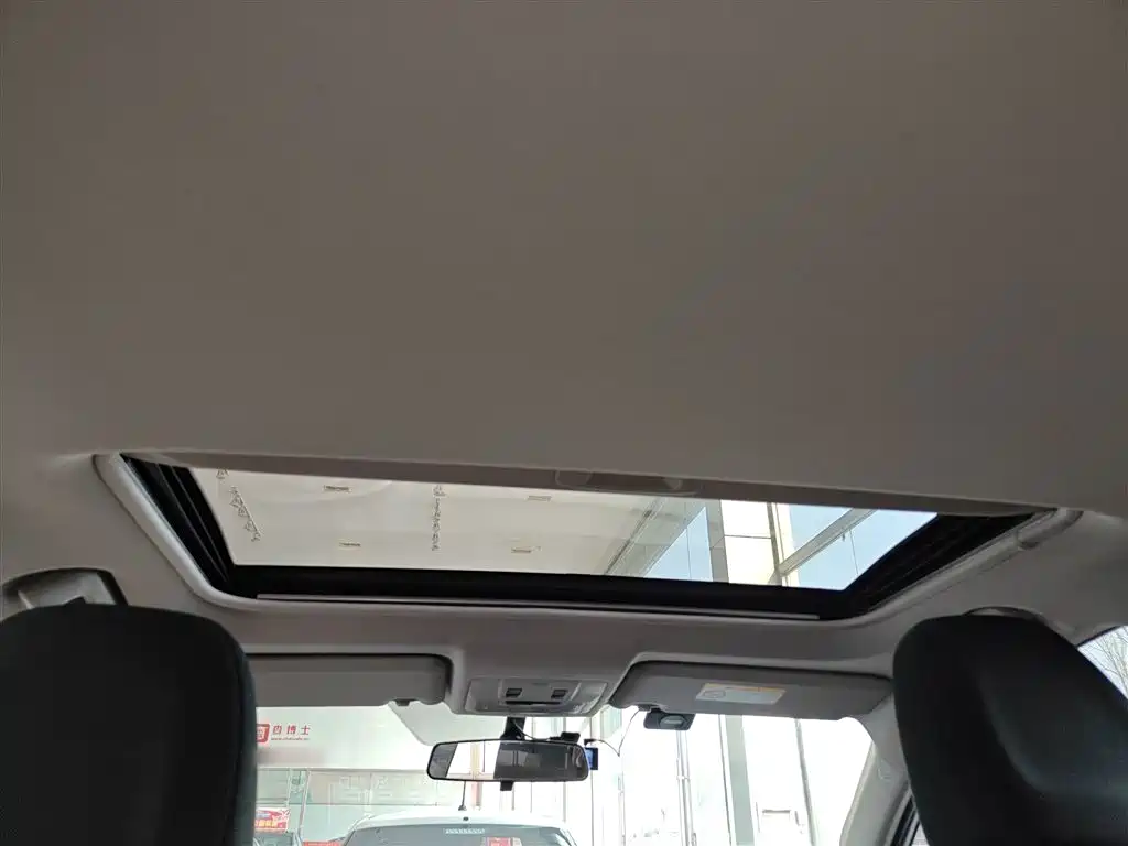Toyota RAV4 Rongfang 2016 2.0L CVT 2WD Comfort (China V) фото 17