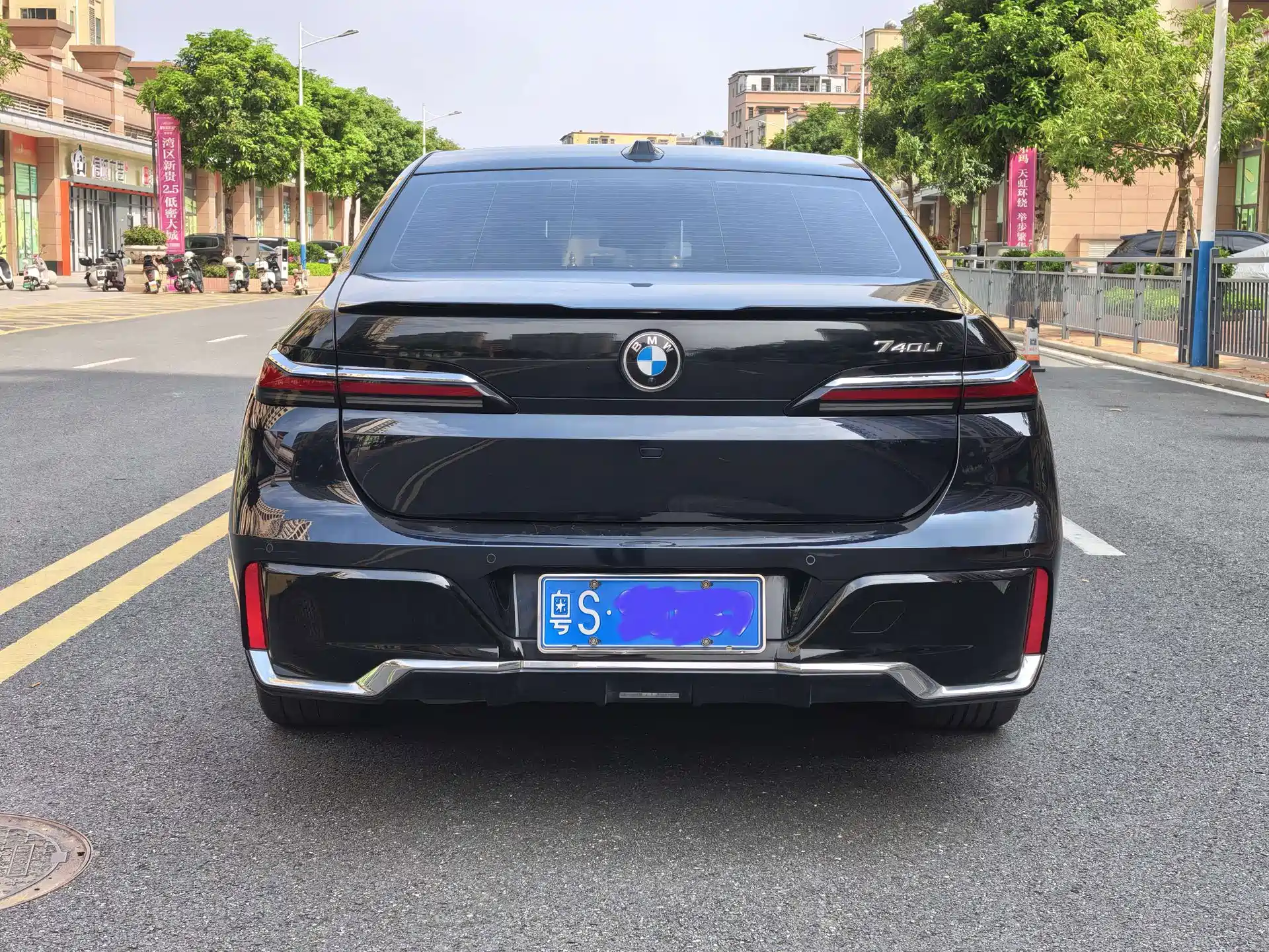 Фото 5 - BMW 7 Series