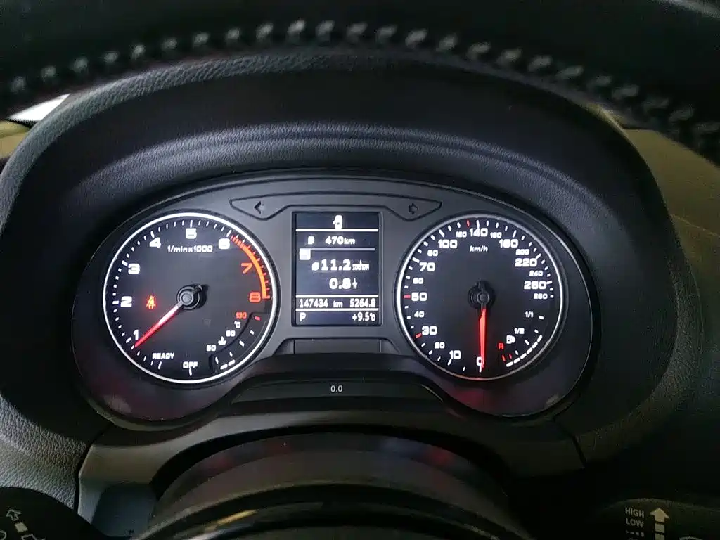Audi A3 2016 Sportback 35 TFSI Leadership фото 8