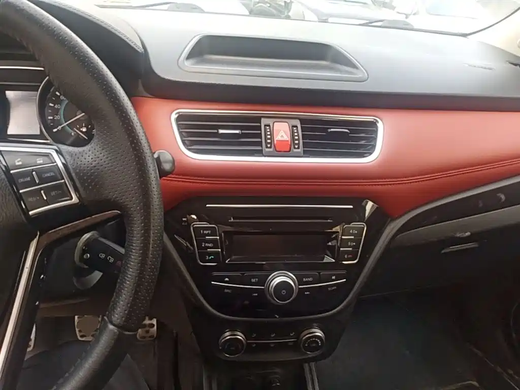 Haval H1 2015 1.5L Manual Urban фото 10
