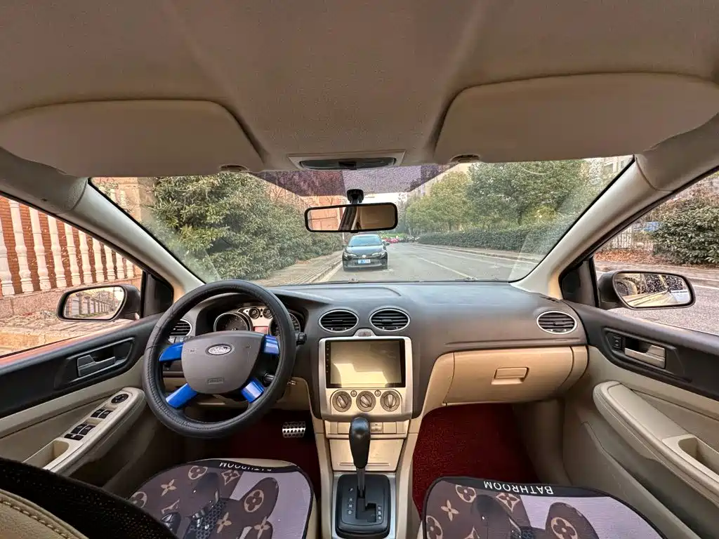 Photo 9 - Ford Focus