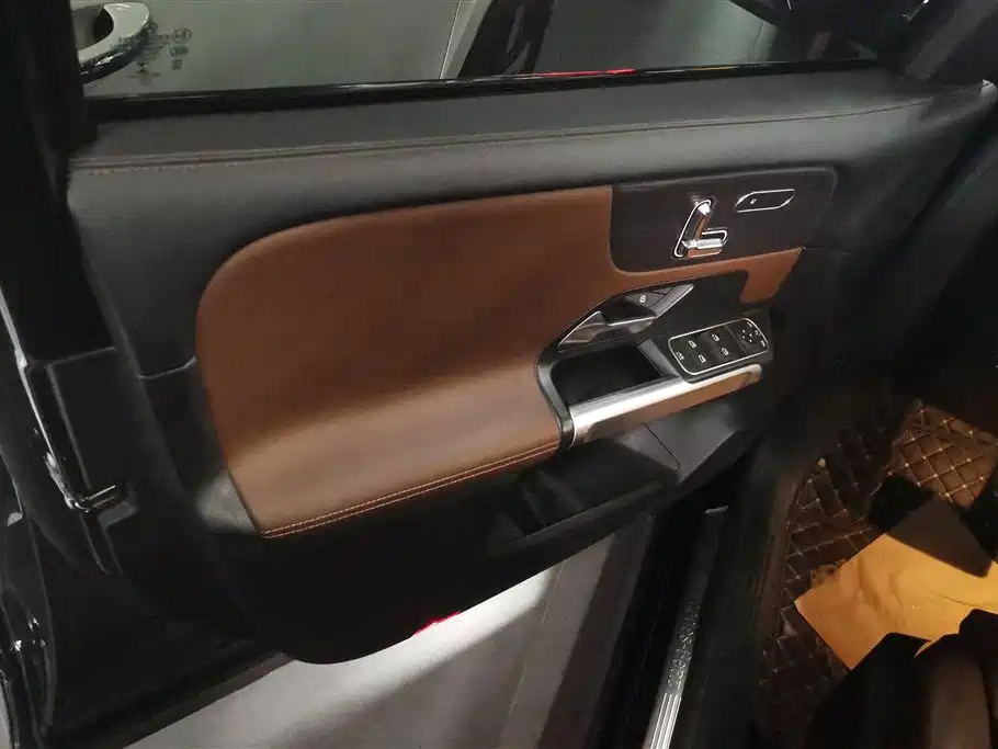 Mercedes-Benz GLB 2022 GLB 220 4MATIC фото 7