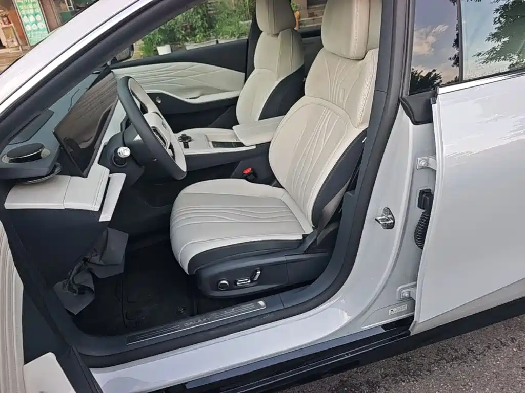 Geely Galaxy Galaxy E8 2024 2024 550km RWD MAX
