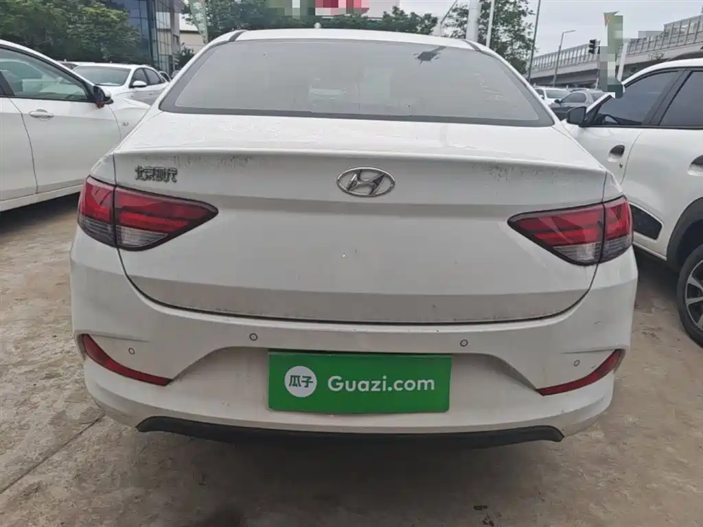 Hyundai Elantra 2018 1.6L Automatic Pleasing Edition GL China VI фото 4