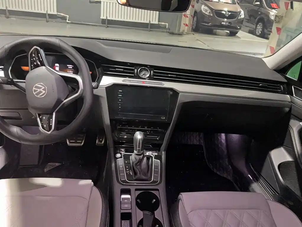 Volkswagen Magotan 2023 2 Million Units Anniversary Edition 330TSI DSG Leading Type фото 10
