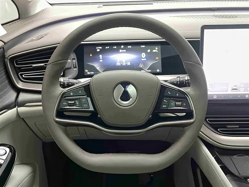 Denza D9 2022 DM-i 970 AWD Flagship фото 8