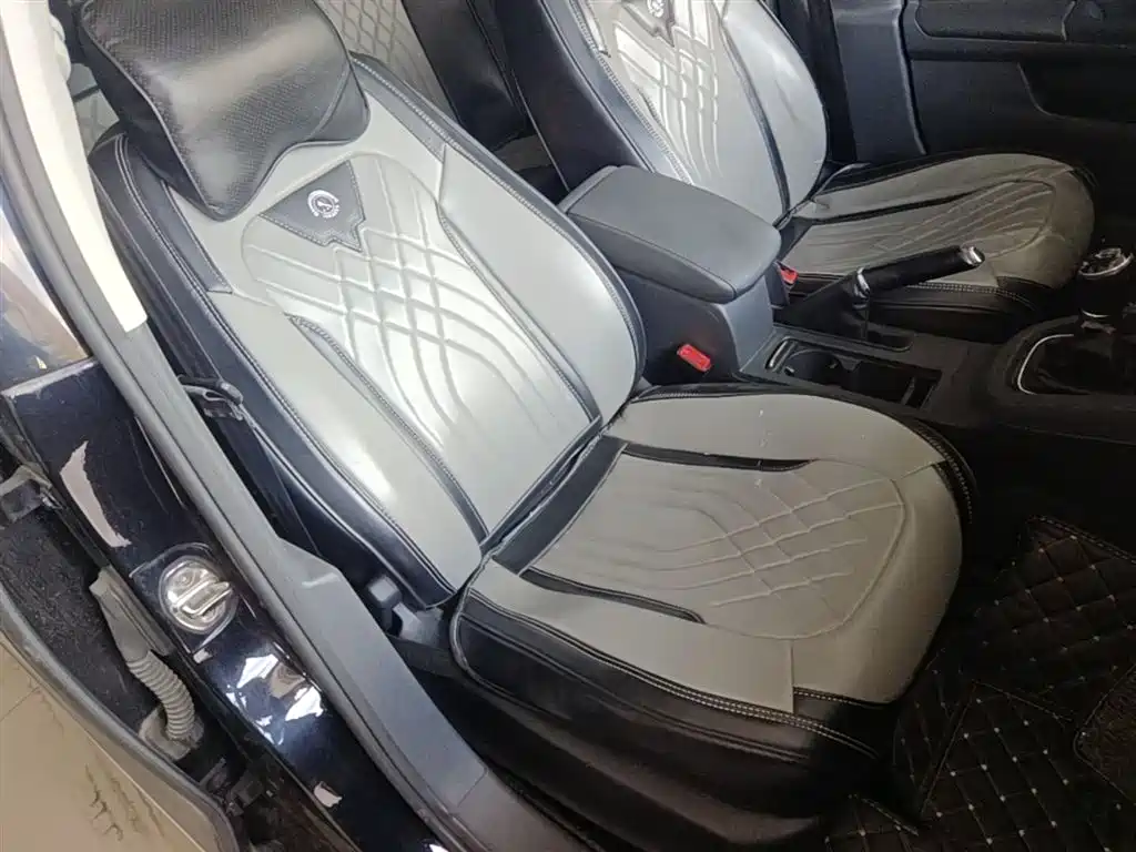 Volkswagen Sagitar 2015 1.6L Manual Comfort фото 25