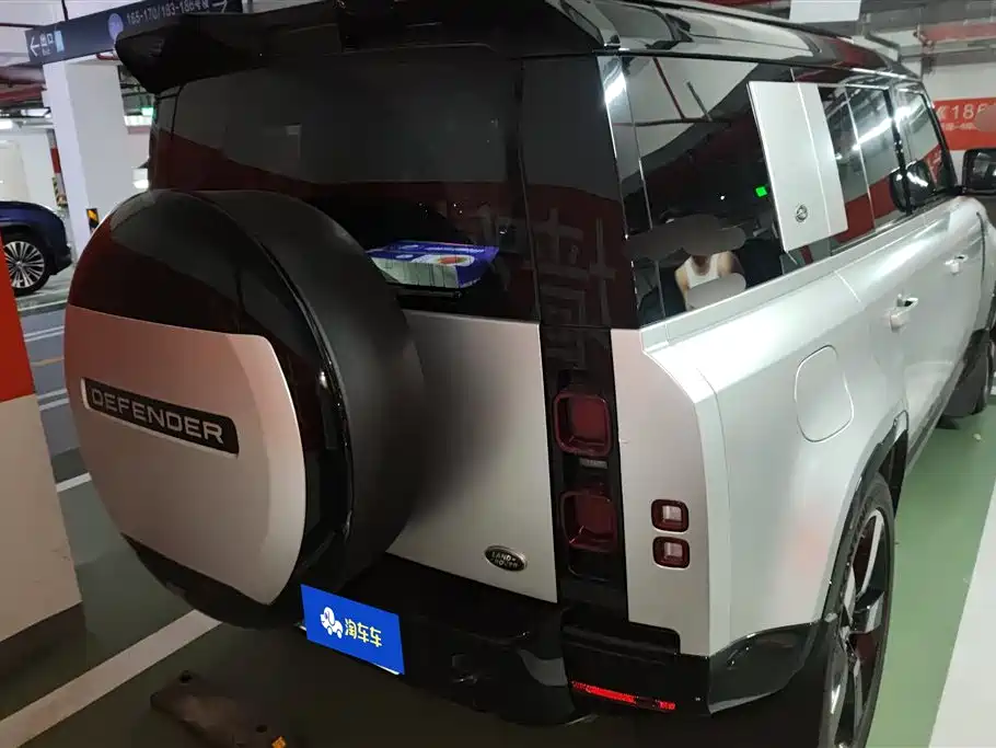 Land Rover Defender 2024 110 3.0T P400 X-DYNAMIC HSE фото 3