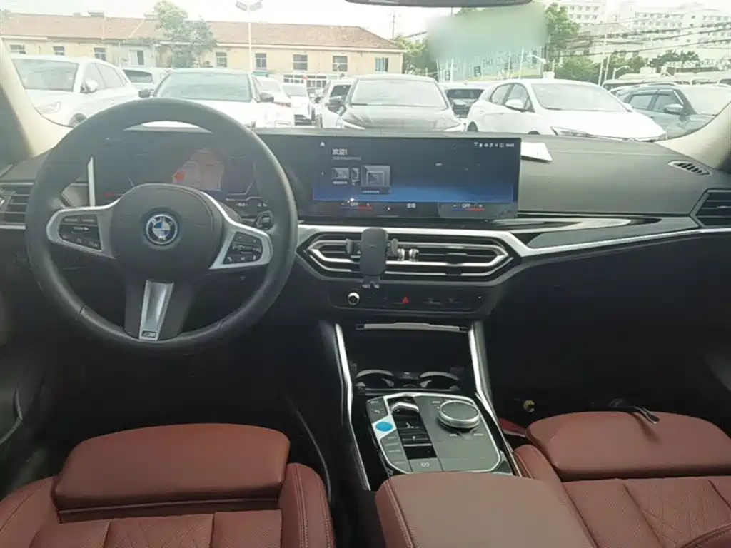BMW i3 2022 eDrive 35 L фото 10