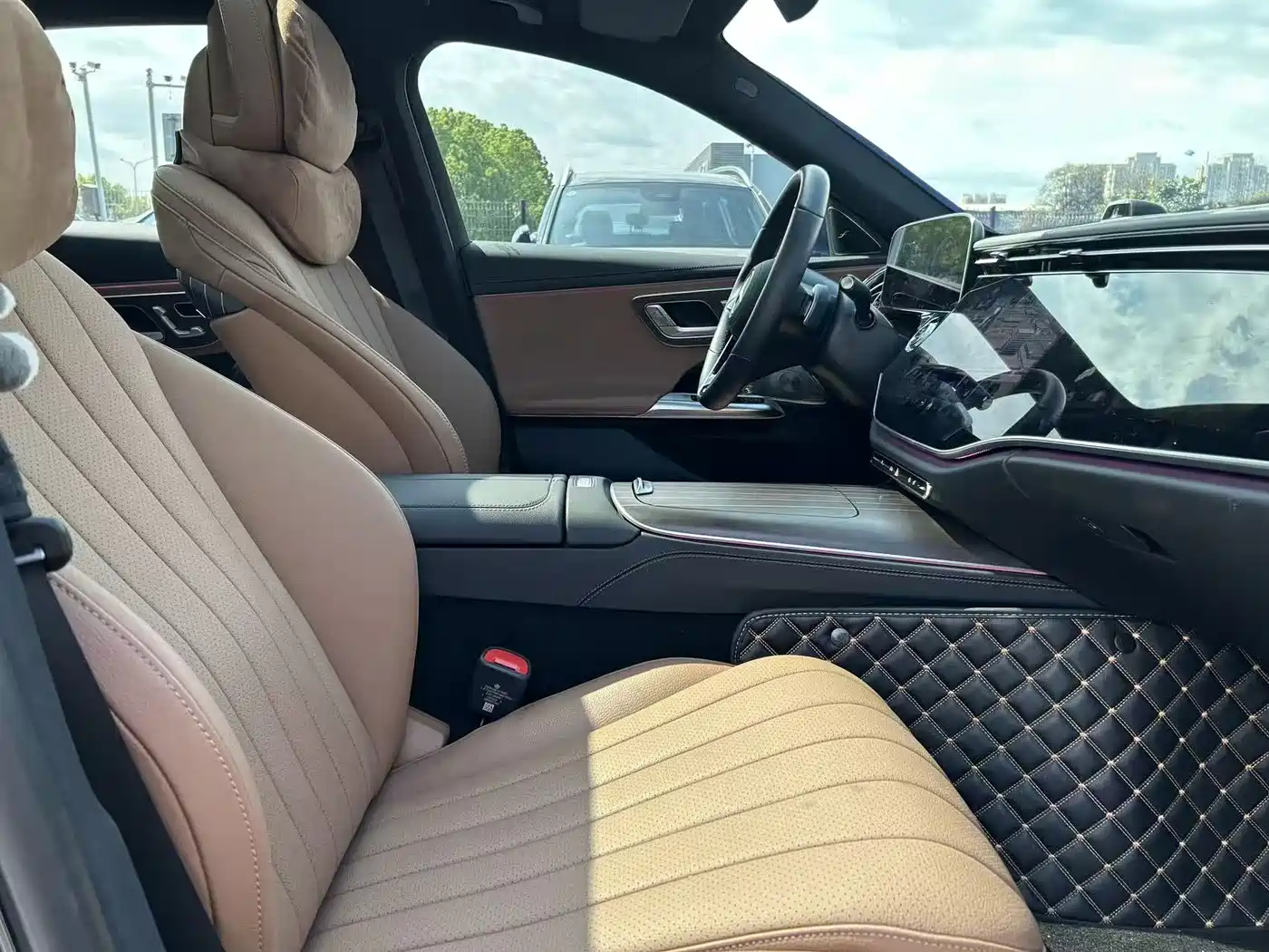 Mercedes-Benz E-Class 2024 Model E 300 L Luxury фото 14