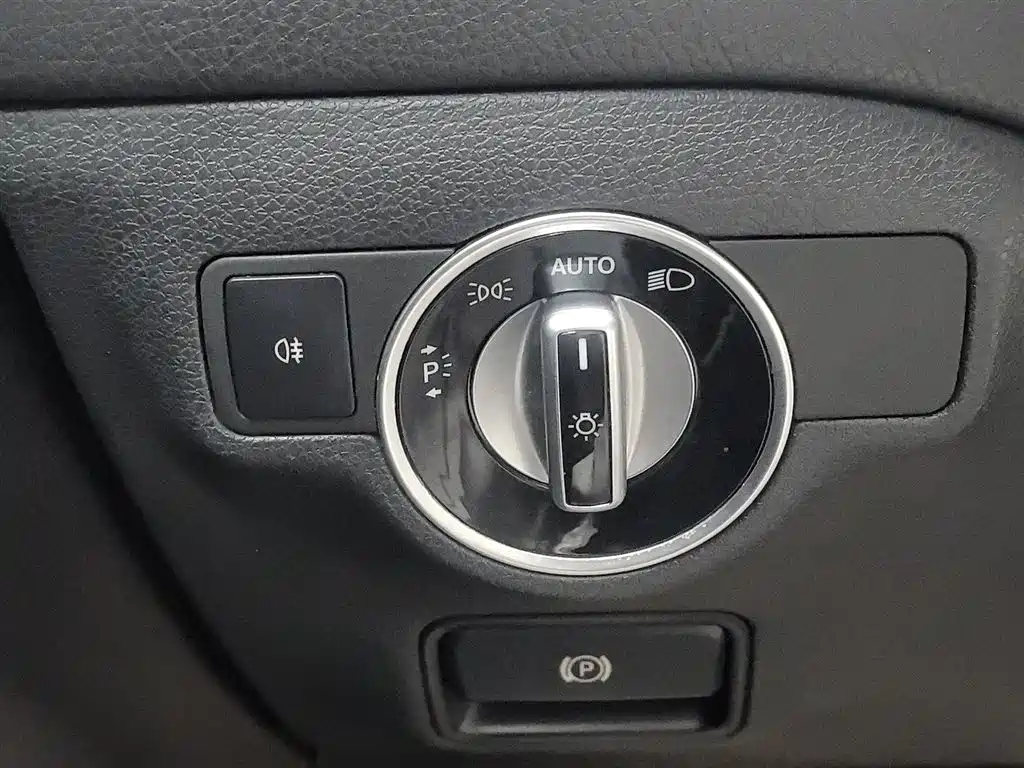 Mercedes-Benz CLA (Import) 2015 CLA 220 4MATIC фото 21