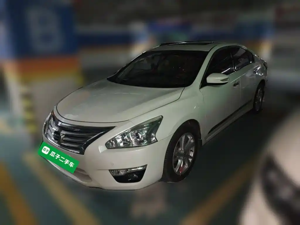 Photo 1 - Nissan Teana