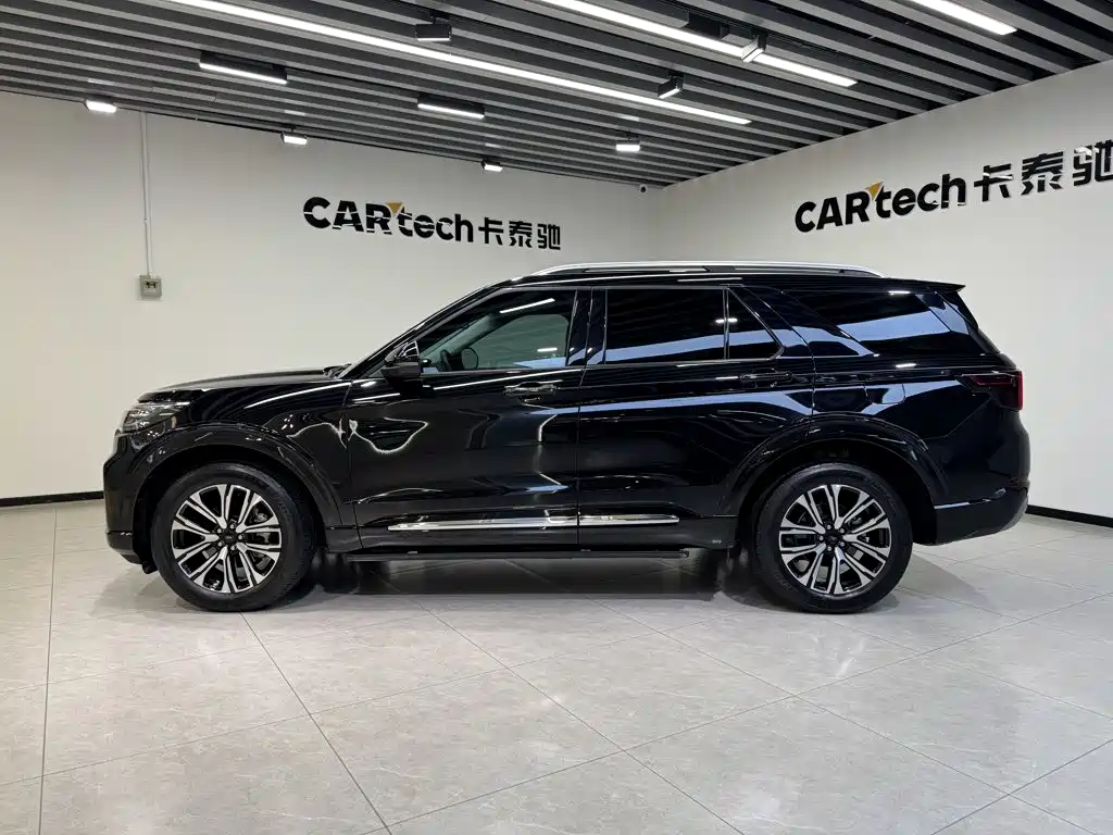 Ford Explorer 2025 2024 2.3T EcoBoost AWD Titanium Edition 6-Seater