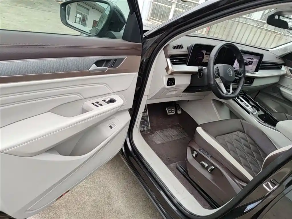 Volkswagen Talagon 2023 380TSI 4WD R-Line Touring Edition фото 16