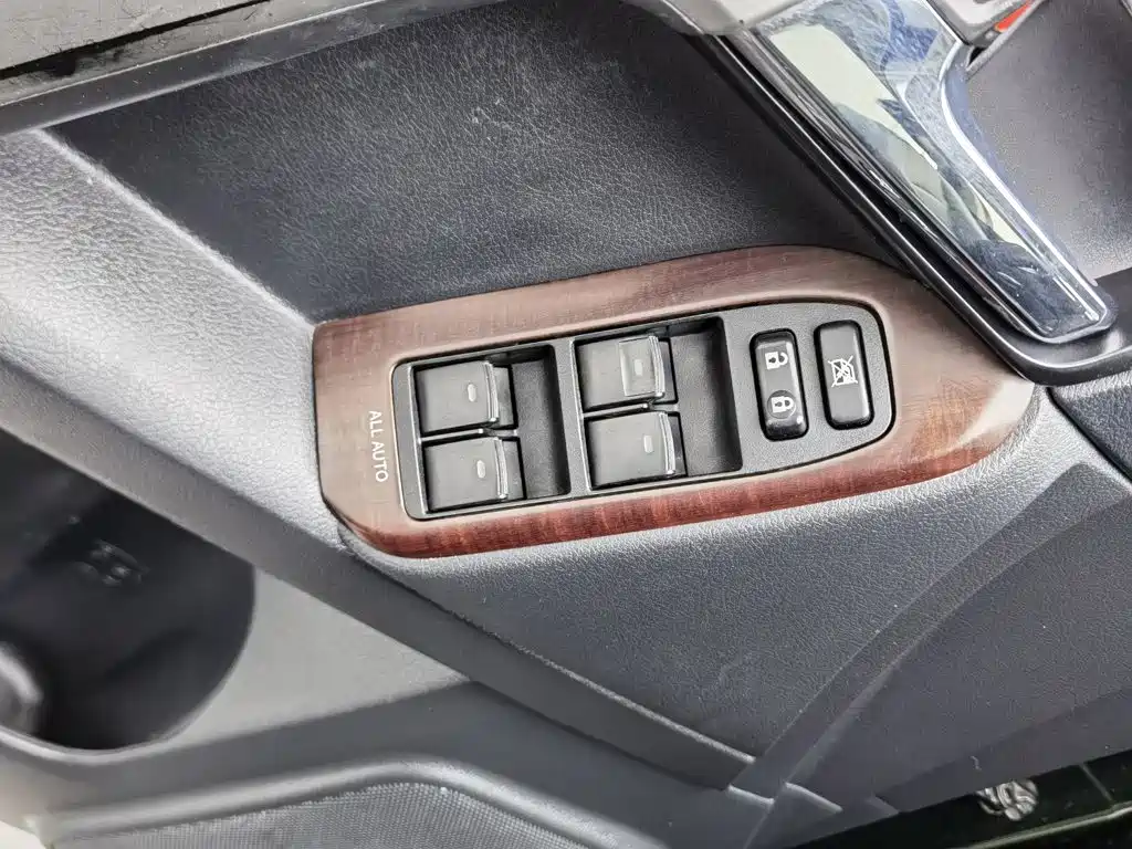 Фото 9 - Toyota Prado