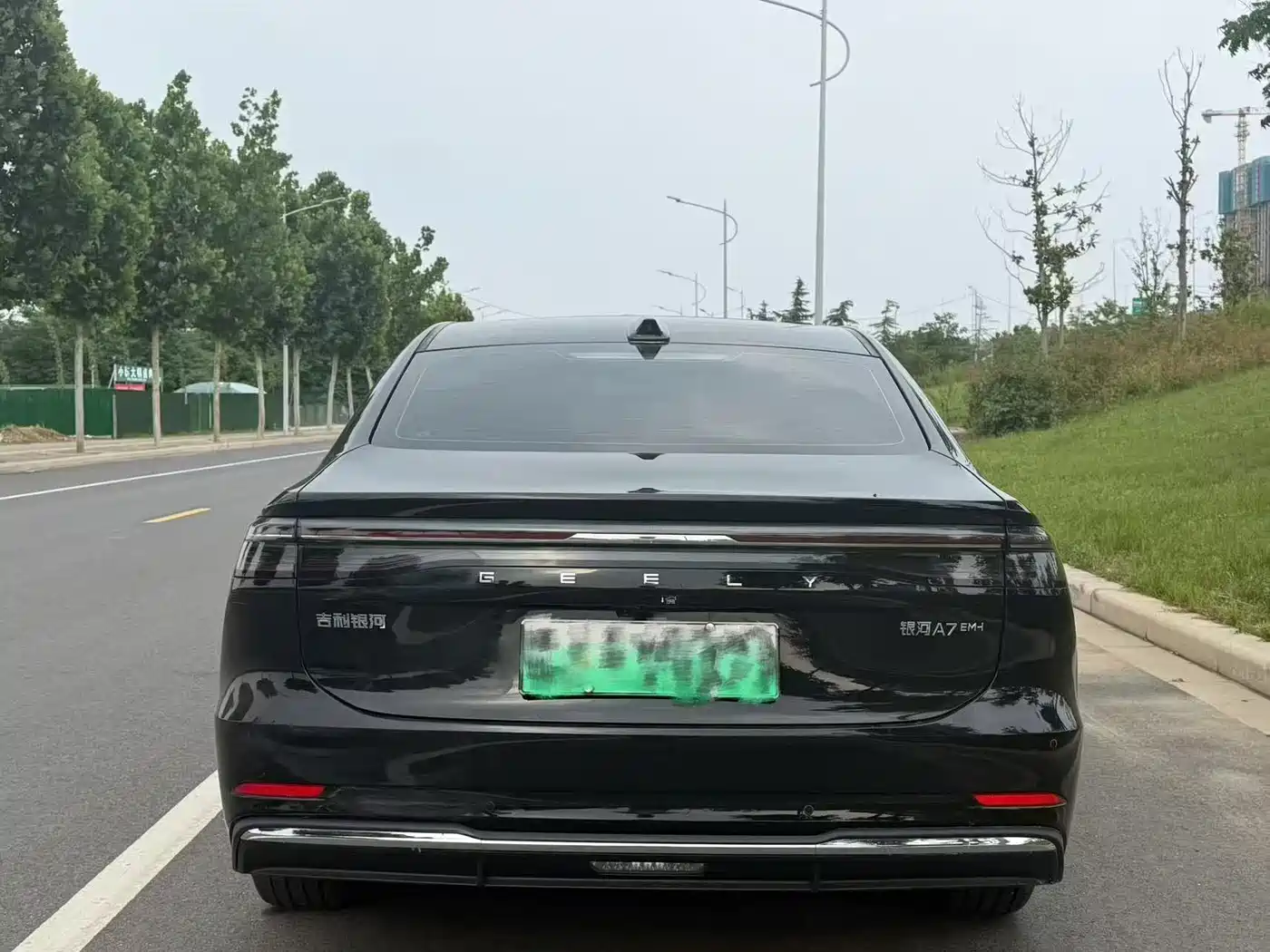 Geely Galaxy Galaxy A7 2025 EM-i 150km Long Voyage Edition фото 9