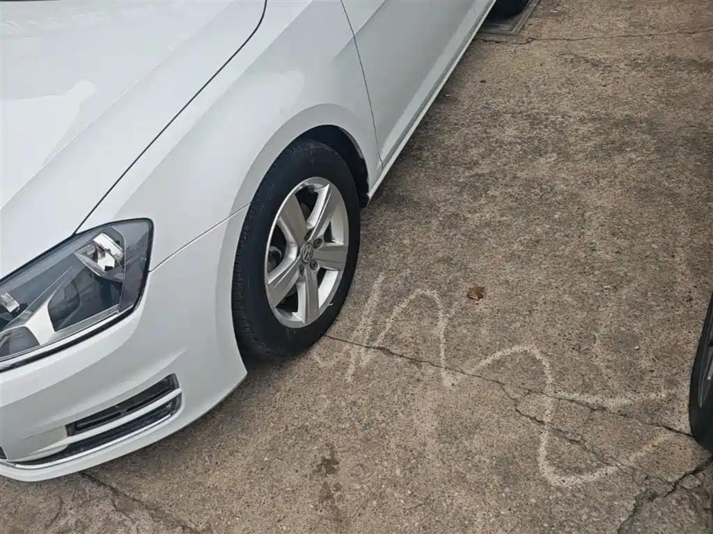 Volkswagen Golf 2016 230TSI Automatic Comfort фото 23