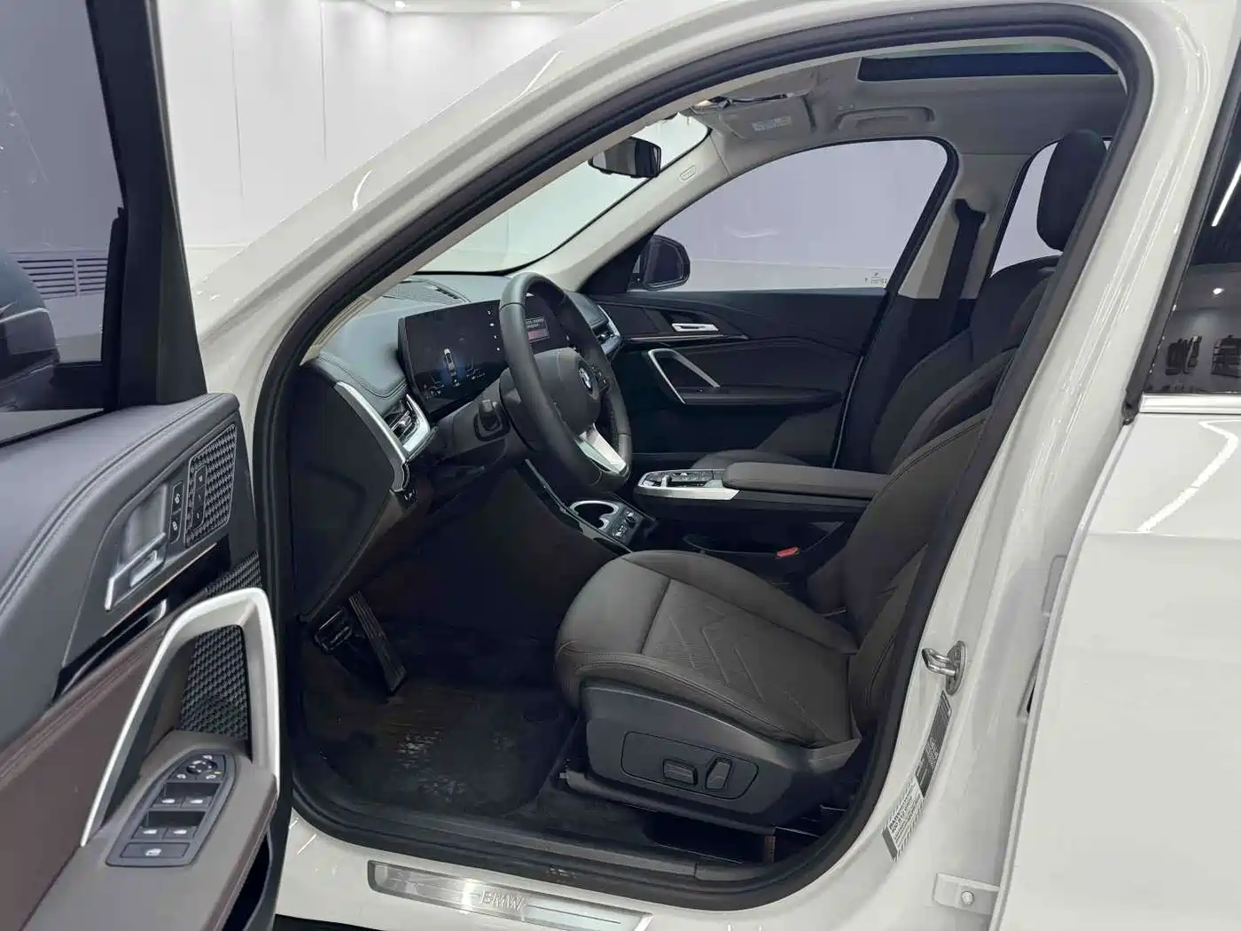 BMW X1 2023 sDrive20Li X Design Package фото 26