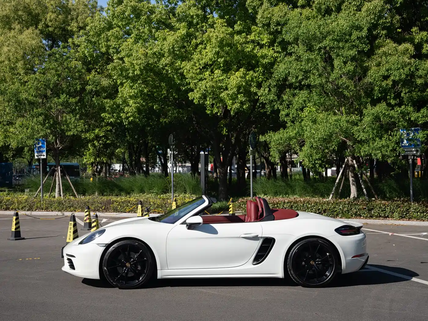 Porsche 718 2020 Boxster 2.0T фото 3