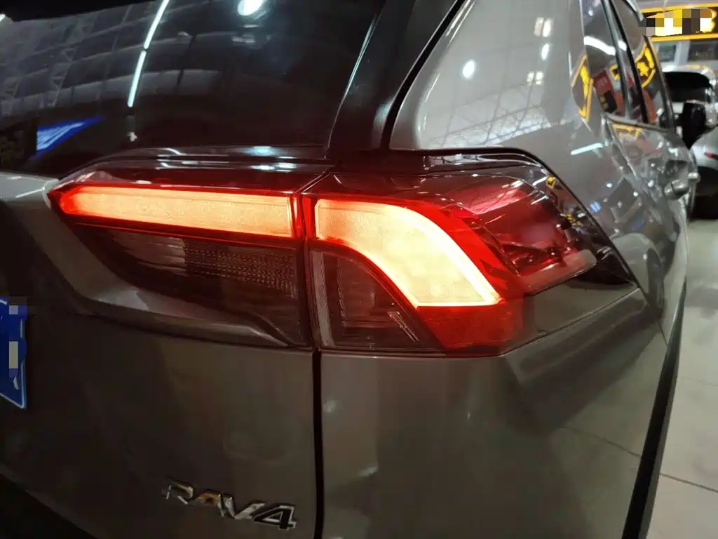 Toyota RAV4 Rongfang 2020 2.0L CVT 2WD Trend Edition фото 24