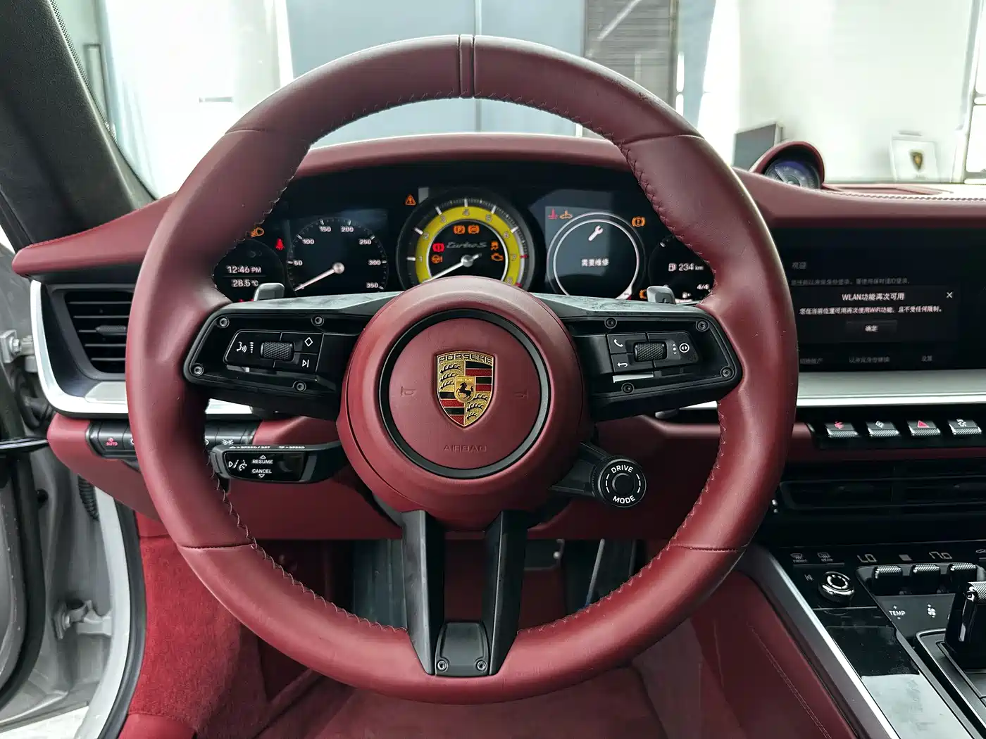 Porsche 911 2022 Turbo S 3.7T фото 3