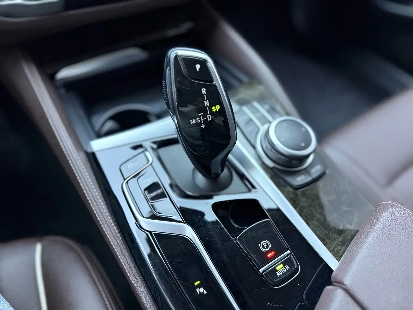 Фото 13 - BMW 5 Series