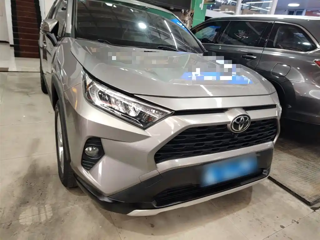 Toyota RAV4 Rongfang 2020 2.0L CVT 2WD Trend Edition фото 3