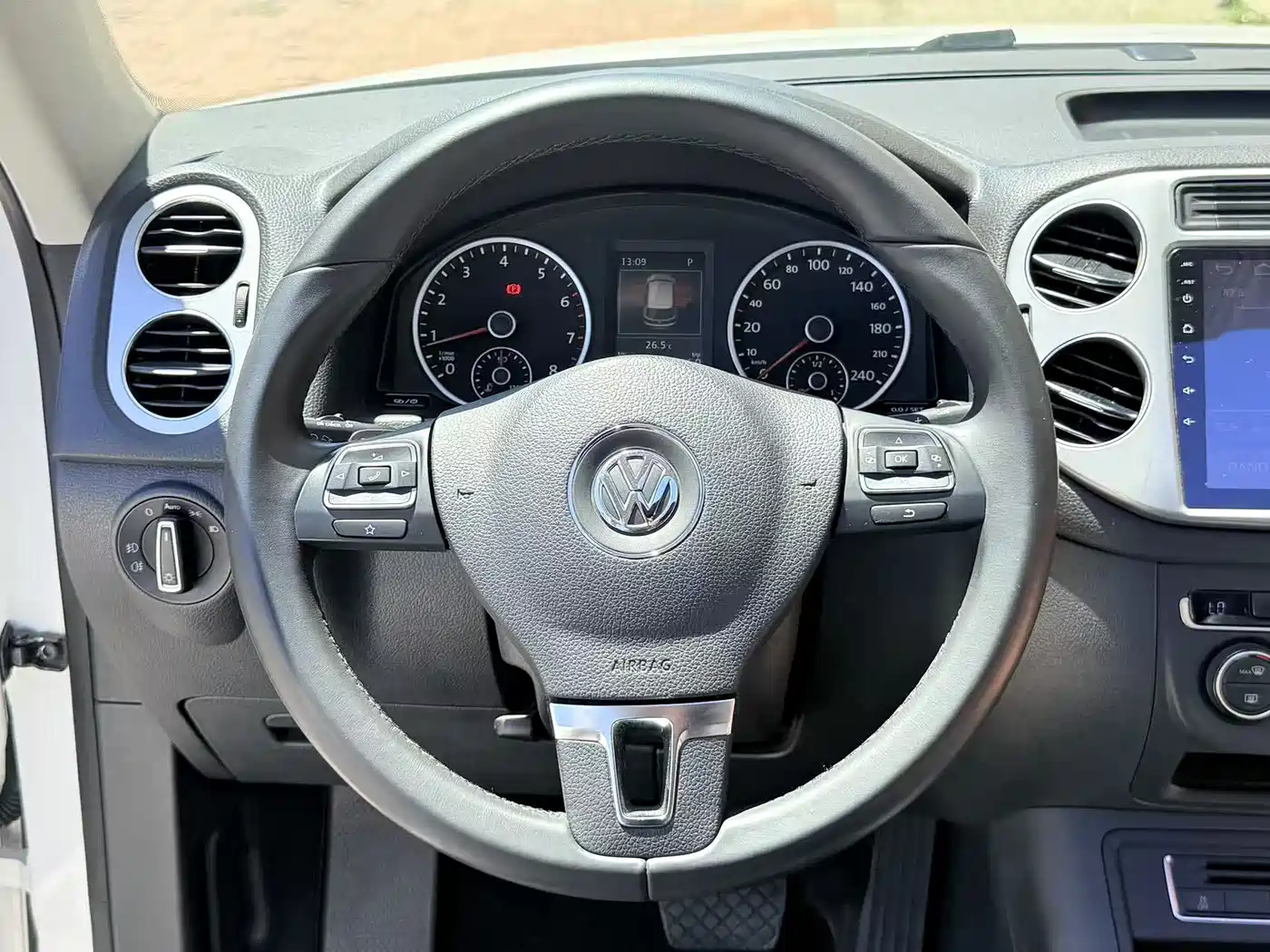 Volkswagen Tiguan 2015 2.0TSI Automatic 4WD Flagship фото 11