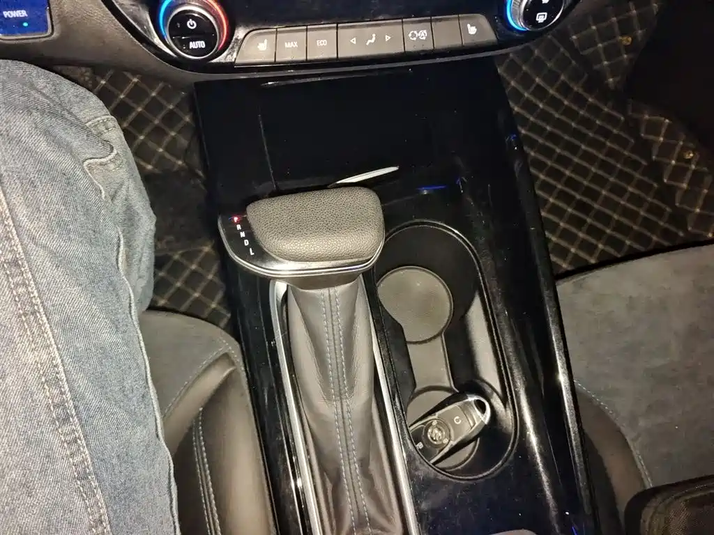 Buick Velite 6 2020 Plug-in Hybrid Connected Smart Edition фото 15