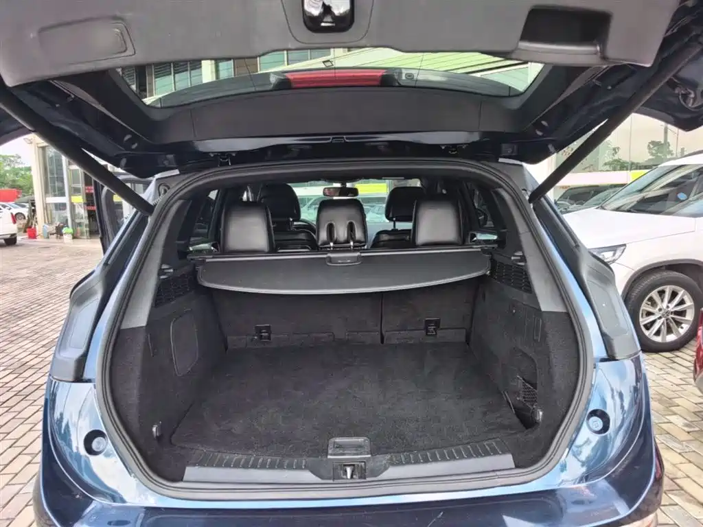 Фото 19 - Lincoln MKC