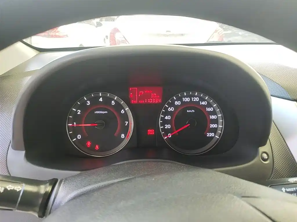 Hyundai Reina 2014 Model 1.4L Automatic GLX фото 12