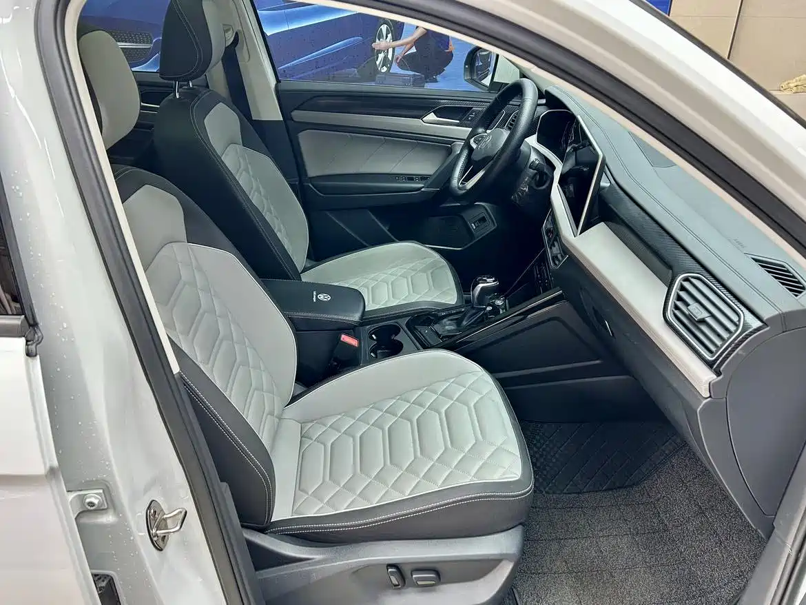 Volkswagen Tayron 2023 280TSI 2WD Luxury Plus Advanced Edition фото 10